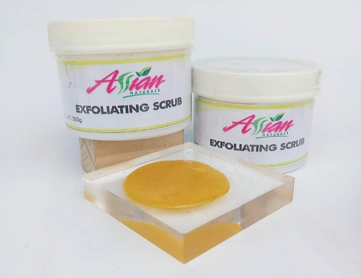 EXFOLIATING SCRUB