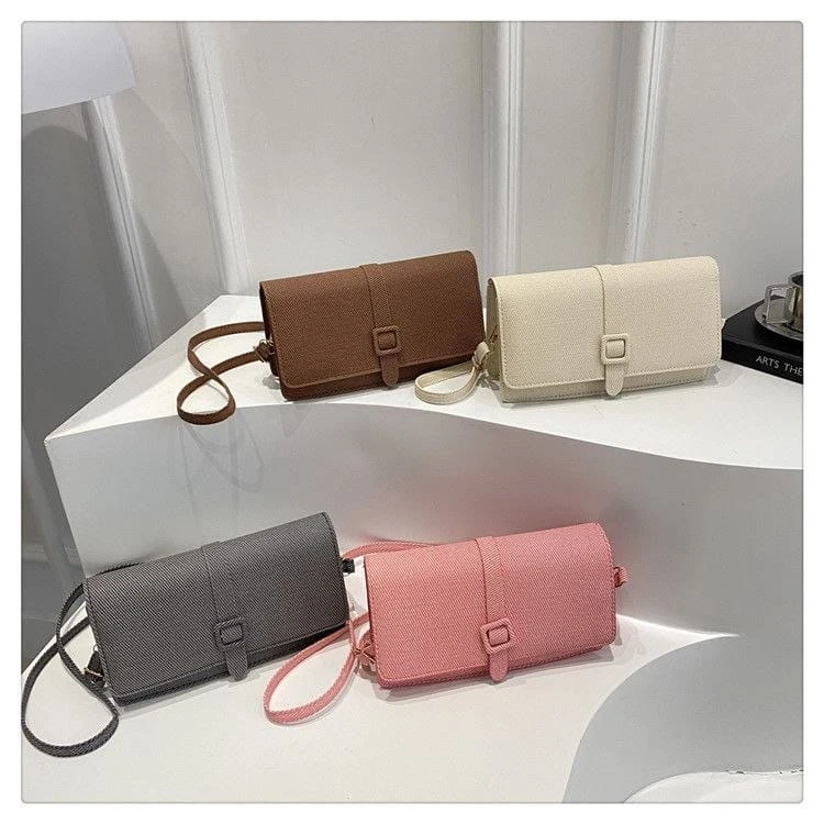 Sleek hand bag