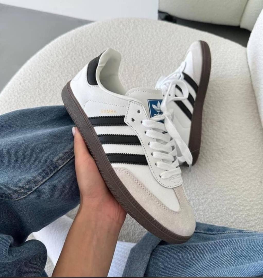 Classic White Casual Sneakers with Stripe Design - Unisex Lace-Up Trainers (Size 38-46)